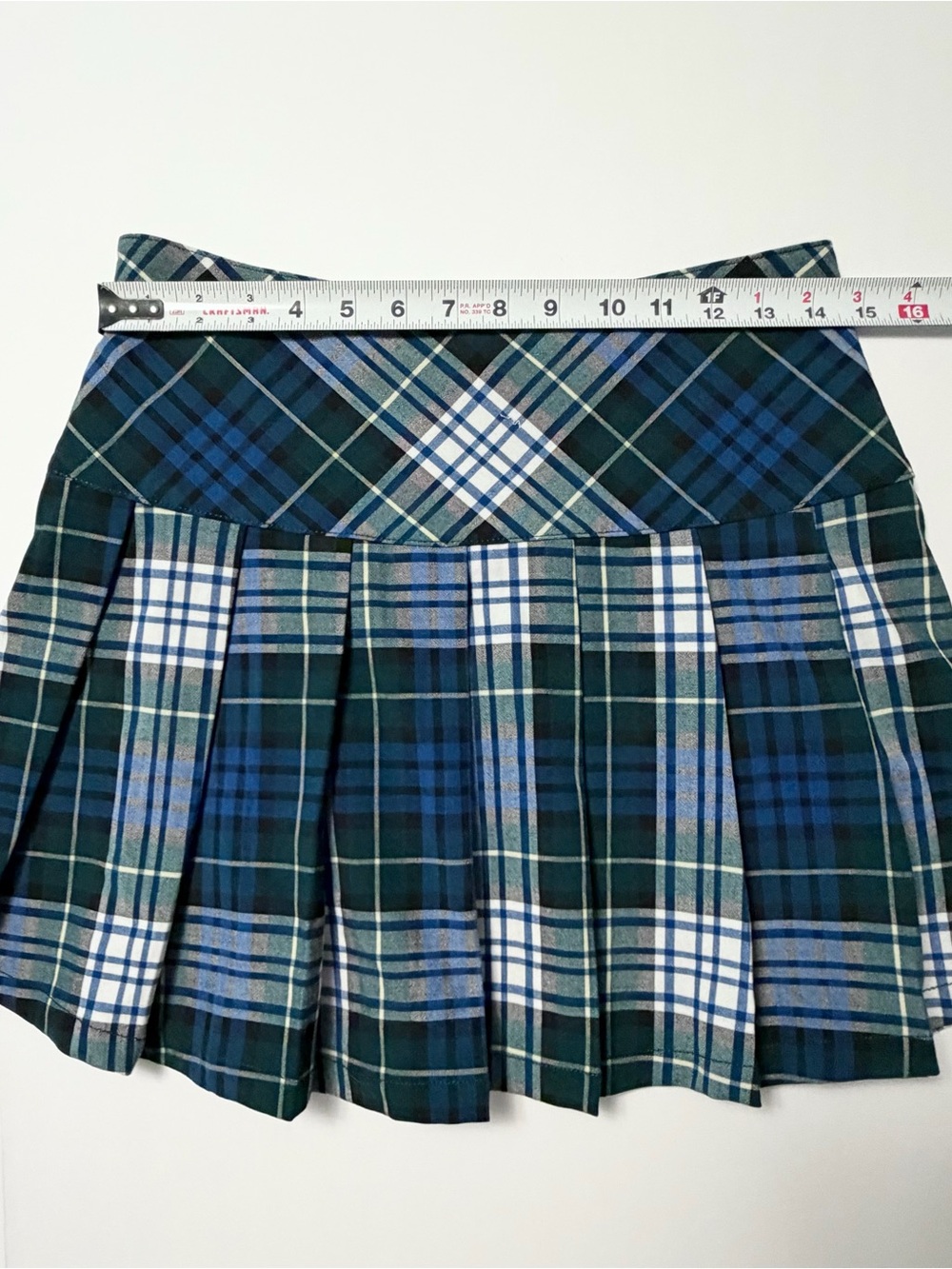 American Eagle Outfitters plaid pleated stretch mini skirt size 4 green/blue - Picture 2 of 9